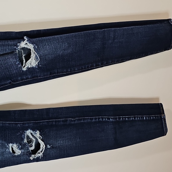 American Eagle360 Super Stretch Size 00 Distressed Dark Wash High Rise Jeggings - Picture 3 of 8